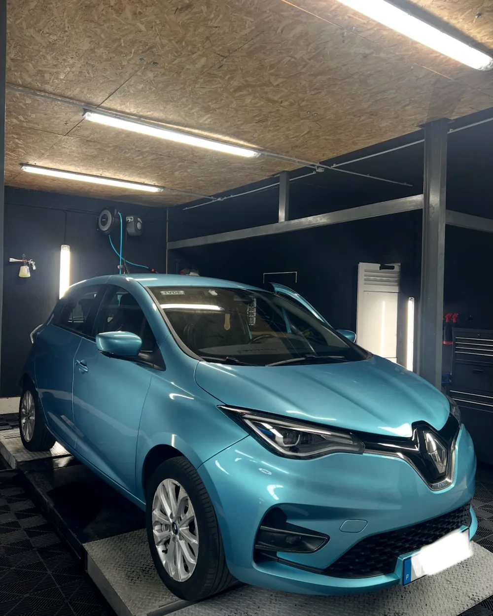 Renault Zoe na Espirito Auto — elétrico